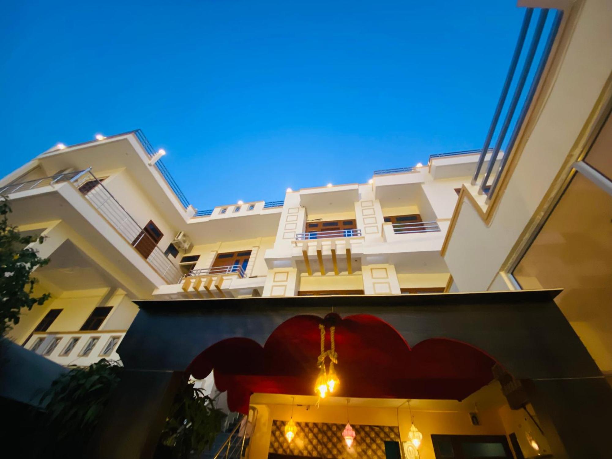 The Indraj Palace Hotel Джайпур Екстериор снимка