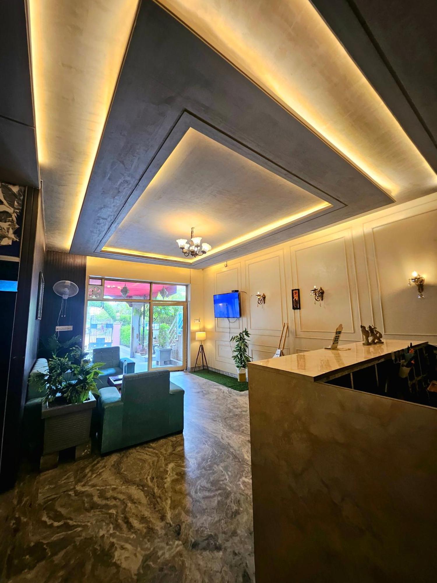 The Indraj Palace Hotel Джайпур Екстериор снимка